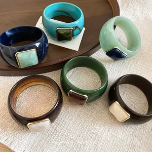 Brazaletes retro de acrílico cuadrado con patrón efecto mármol en varios colores