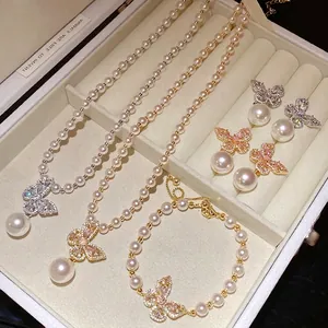 Collier Boucles d'Oreilles Bracelet Papillon Perle Artificielle Alliage Zirconia Incrusté Or Argent Bijoux pour Femmes Banquet Fête Cadeau