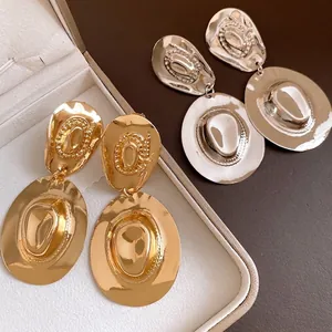 Orecchini pendenti a forma di cappello da cowboy in oro e argento, stile vintage
