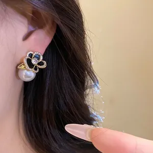 Luxury 14k gold plated flower earrings with sparkling zircons and elegant pearls