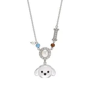 Elegante zilveren poedel ketting met sprankelend zirkoon bot en hars hanger voor dames