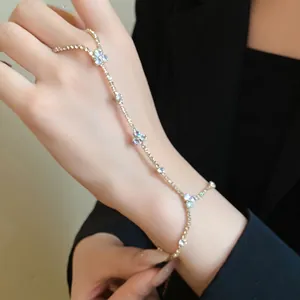 Women Copper Rhinestone Hand Chain Bracelet Floral Ring-Linked Bracelet Exquisite Hand Harness Fashion Finger Jewelry Gift
