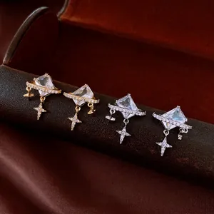 Boucles d'Oreilles Clous Carrées Étoile Rayonnante Plaqué Or Véritable Tige en Argent Zirconia Bijoux Femme Luxe