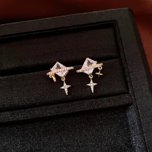 Boucles d'oreilles vintage en argent doré avec cristal carré et pendentif étoile
