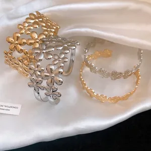 Vintage metal double-layer floral open bracelets in elegant gold and silver finish