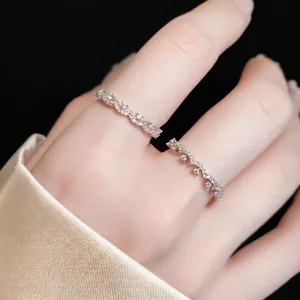 Women Copper Zirconia Scalloped Wavy Band Ring Modern Minimalist Style Silver Color Fashion Index Finger Ring For Party Daily Jewelry