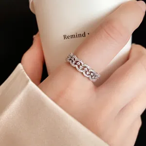 Elegant minimalist zircon lace ring in silver finish for index finger fashion jewelry