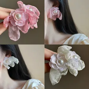 Pendientes de Flor de Chiffon Romántico Etéreo Con Perla Artificial Poste de Acero para Mujer Boda Vacaciones Pendientes de Botón Florales