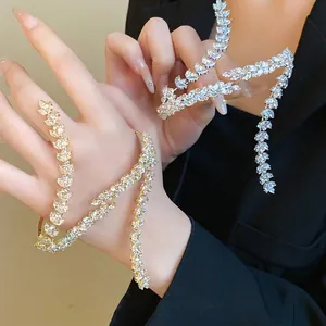 Elegant wheat ear shaped bracelet with sparkling marquise cut cubic zirconia
