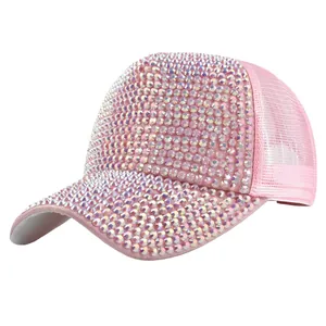 Roze baseballpet met holografische strass steentjes en ademende mesh achterkant
