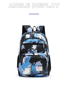 Vorderansicht eines großen blauen Camouflage-Rucksacks für modebewusste Studenten