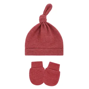 Newborn baby red heather knot beanie hat and matching anti-scratch mittens set