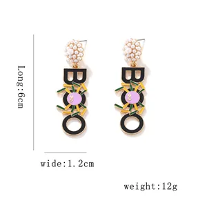Halloween pearl spider BOO dangle earrings with measurements in centimeters and grams