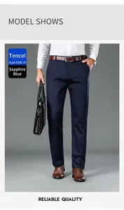 Dettaglio dei pantaloni casual business in Tencel da uomo in colore blu zaffiro
