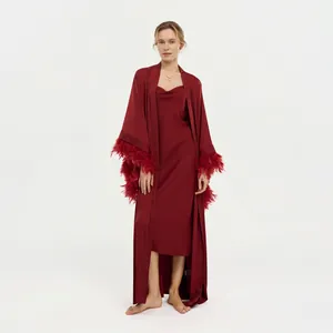 Peignoir Long en Satin de Luxe Avec Bordure en Plumes Amovible Manches Cloche Col en V Robe de Nuit pour Femmes