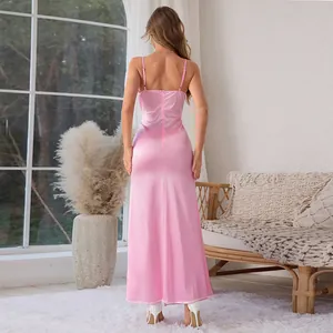 Robe de soirée élégante en satin rose avec bretelles fines et dos nu pour femmes