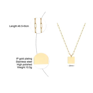 Vue détaillée du collier carré en acier inoxydable doré avec longueur et poids