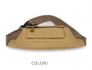 Vue de dessous détaillée de la sacoche tactique kaki montrant la texture du tissu