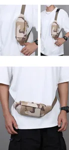Sac banane tactique camouflage pour homme porté en sac de poitrine et sac de taille.