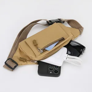 Sac banane tactique kaki durable pour homme montrant sa capacité de rangement mobile