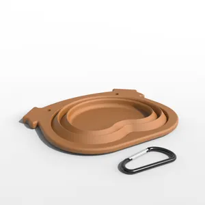 Faltbarer brauner Silikon-Napf in Bärenform mit Karabiner für unterwegs auf Reisen