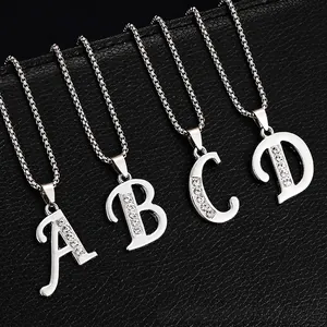 Collier Pendentif Lettre Initiale en Strass Unisexe en Acier Titane Collier Alphabet Bijoux Hip Hop pour Accessoire de Fête