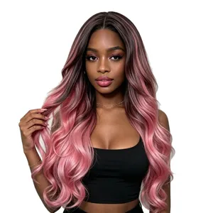Perruque synthétique premium longue et ondulée rose ombré avec des racines sombres