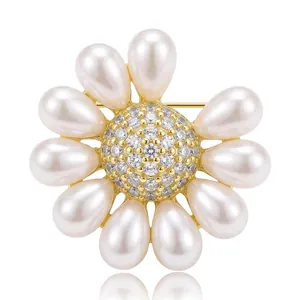 Broche Pétale Simple Style Coréen Élégante Cuivre Künstliche Perle d'Imitation Zircon Fleur Pin Pour Femmes Or Argent Bijoux Mode