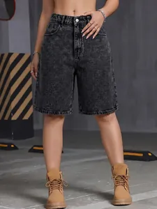 High-waisted charcoal grey denim five-point shorts for women with a straight leg.