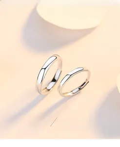 Vue détaillée de bagues de couple réglables minimalistes en argent sterling s925