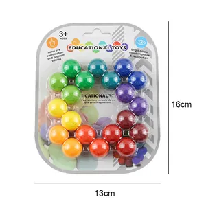 Vista dettagliata del giocattolo educativo a sfere colorate con dimensioni 16x13 cm