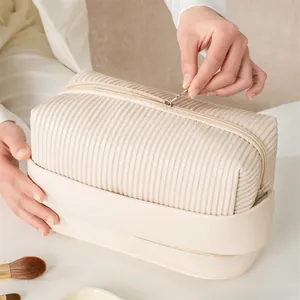 Minimalist cream toast pleated PU leather makeup bag with large capacity storage