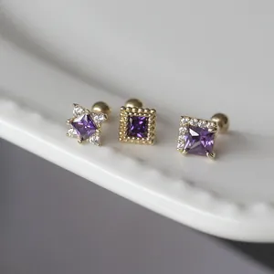 Boucles d'Oreilles Clous Carrées en Argent Sterling S925 Plaqué Or 18K Zirconia Violet Minimaliste Bijoux Femme