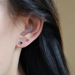 Boucles d'oreilles en argent S925 plaqué or 18K avec zircons violets carrés et hexagonaux