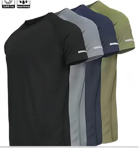 Detailansicht von vier schnelltrocknenden Herren-Sport-T-Shirts in verschiedenen Farben