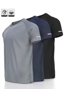 Lot de 3 t-shirts de sport à séchage rapide pour hommes en gris, bleu et noir.