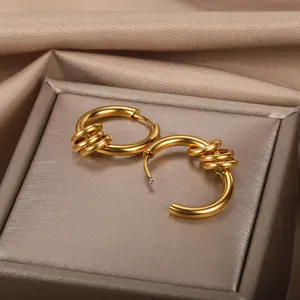 Elegant retro 18K gold plated hoop earrings with coiled ring accents for women, minimalist style.