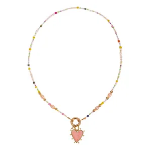 Collier fait main en perles colorées avec cœur marbré rose et perles baroques