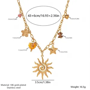 Détails du collier pendentif soleil avec dimensions et matériau plaqué or 18 carats