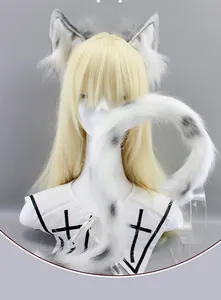 Set di orecchie da gatto fatte a mano in peluche bianco e coda lunga coordinata