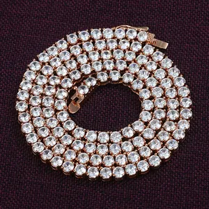 Klassieke roségouden tennis ketting met een enkele rij sprankelende witte zirkonia steentjes