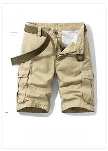 Detailansicht der khakifarbenen Cargo-Shorts für Herren aus Baumwolle mit Gürtel und Taschen.