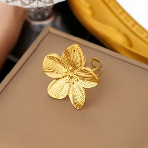 Eleganter 18K vergoldeter Edelstahl-Blumenring, verstellbarer Ring für Damen
