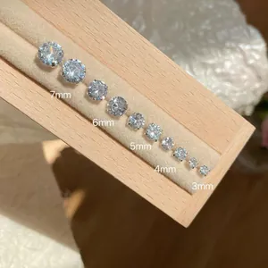S925 Sterling Silber Ohrstecker mit glänzenden runden Zirkonia in verschiedenen Größen