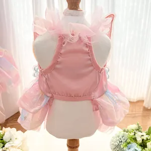 Elegantes rosa Haustier Prinzessinnenkleid mit Feen-Schmetterlings-Netzrock