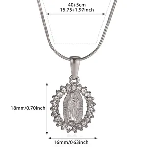 Silver portrait necklace with 18x16mm pendant dimensions and 40+5cm snake chain