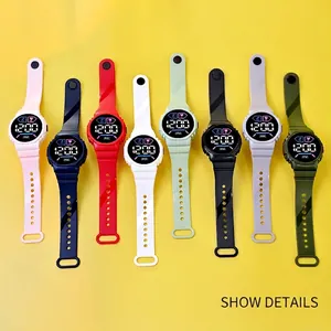Orologi digitali M1 LED colorati con cinturini in morbido silicone per sport