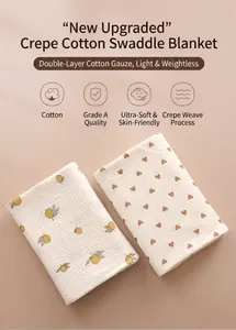 Détail des couvertures d'emmaillotage en mousseline de coton doux avec motifs citrons
