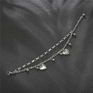 Bracelet moderne en acier inoxydable à deux rangs avec breloques cœur et perles