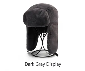 Chapeau trappeur en peluche gris foncé avec protège-oreilles pour l'hiver